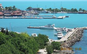 Апартамент Черно Море